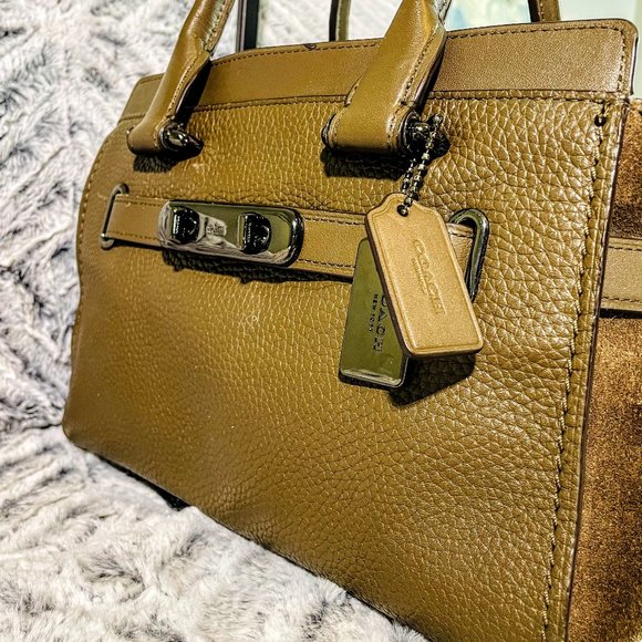 EUC - COACH FATIGUE/DARK GUNMETAL SWAGGER 27 (12117) - Picture 5 of 14